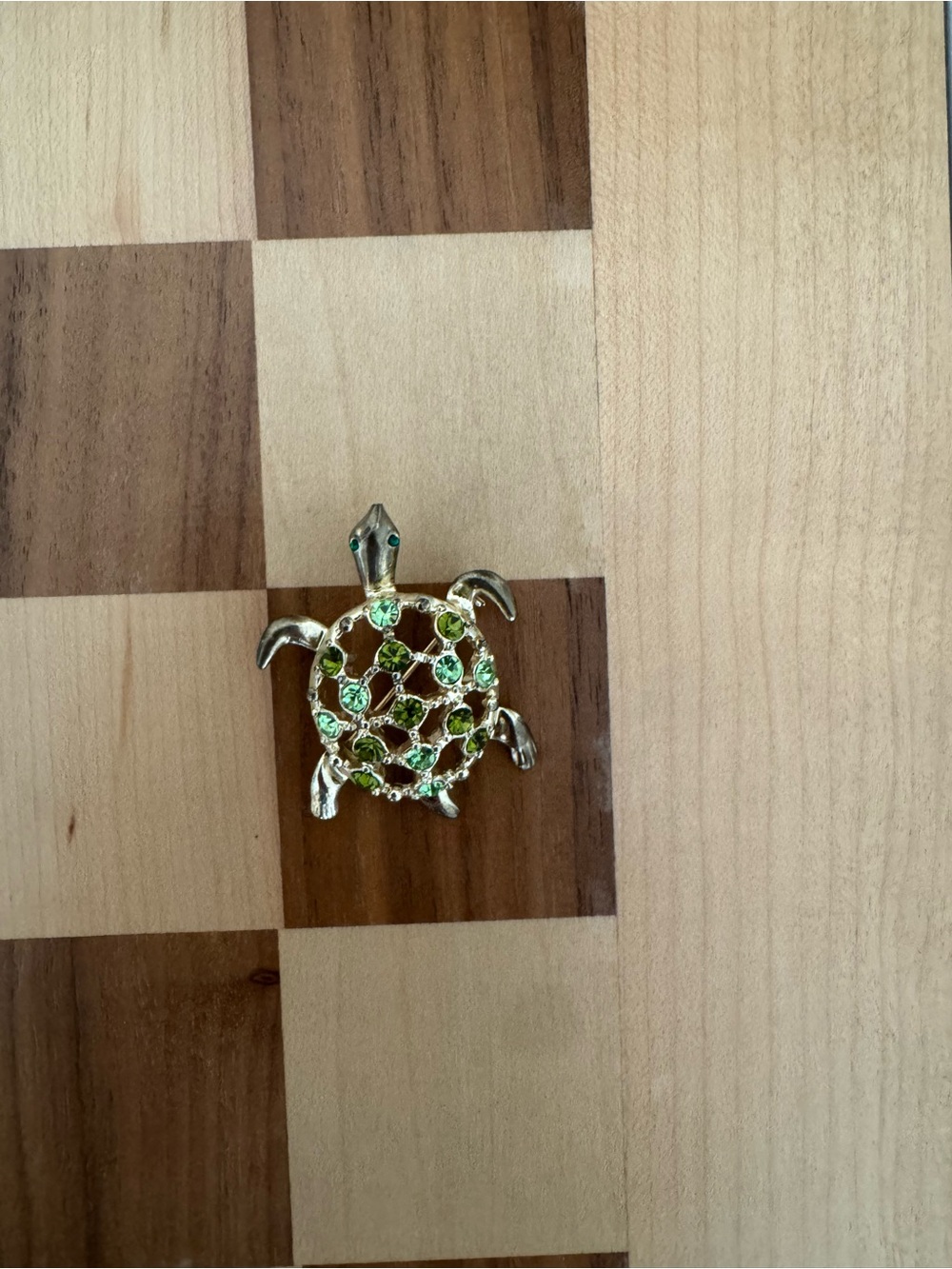 Gold-tone Turtle Brooch with Green Rhinestones silver